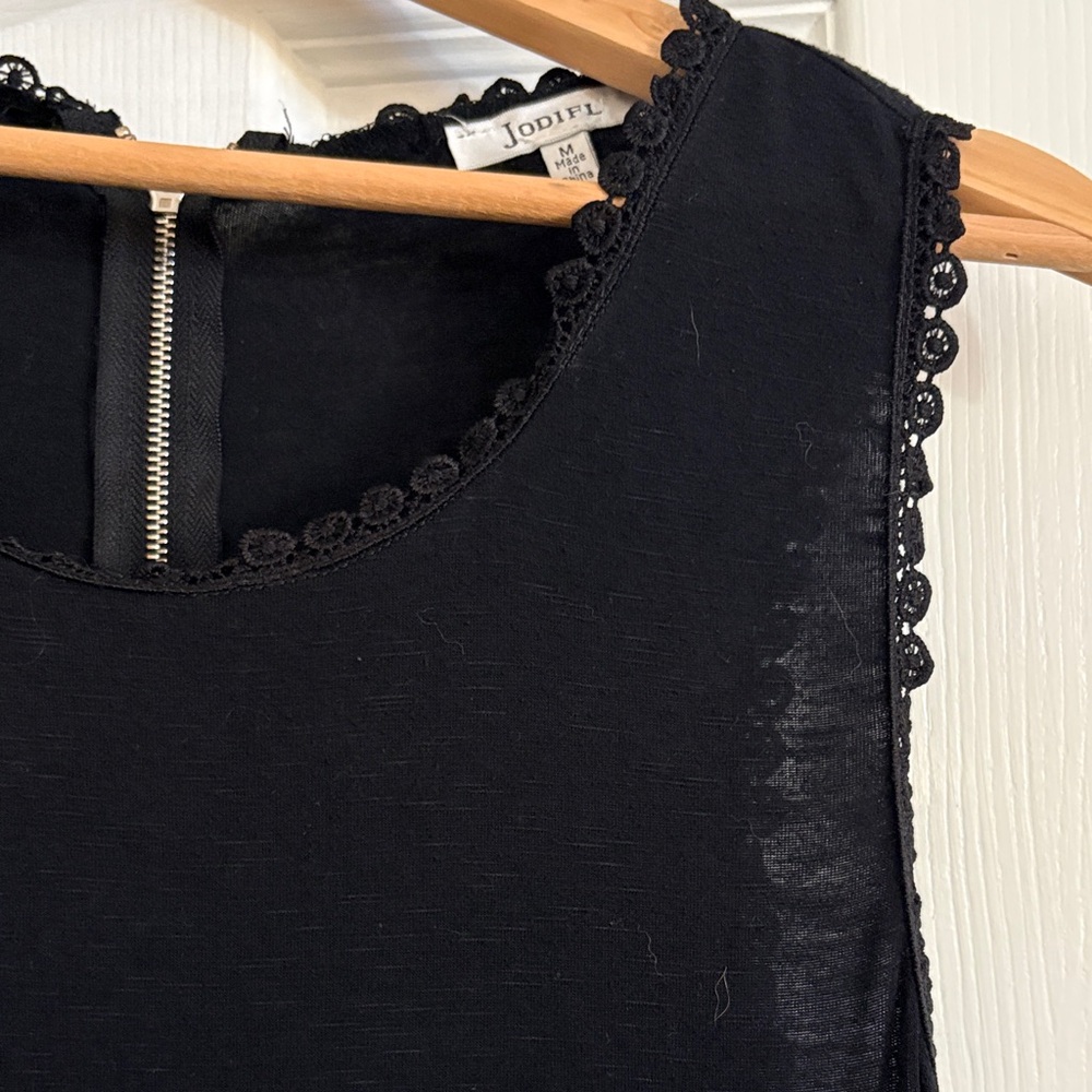 JODIFL Black Sleeveless Midi Dress - Picture 3 of 4